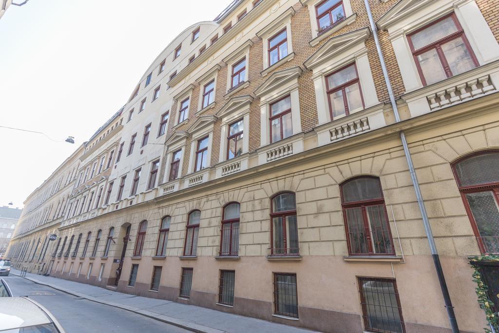 Real Apartments Hegedu Budapest Eksteriør billede