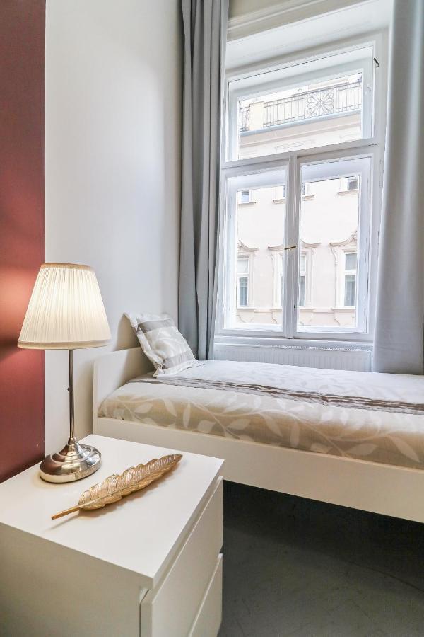 Real Apartments Hegedu Budapest Eksteriør billede